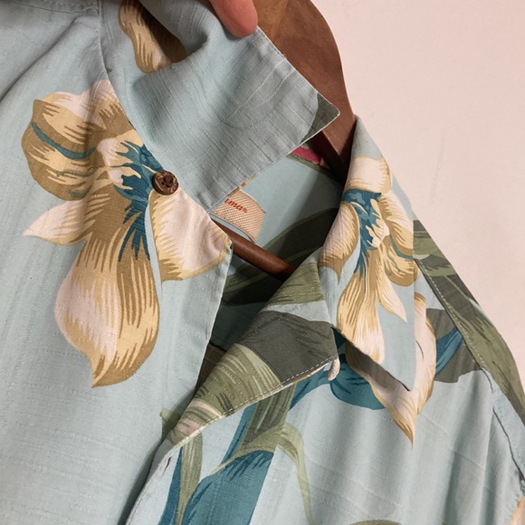 Tommy Bahama Shirt Men XL Blue Green Floral Silk Hawaiian Tropical Short Sleeve - Picture 5 of 14